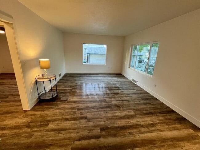 Building Photo - 144 S 100 W