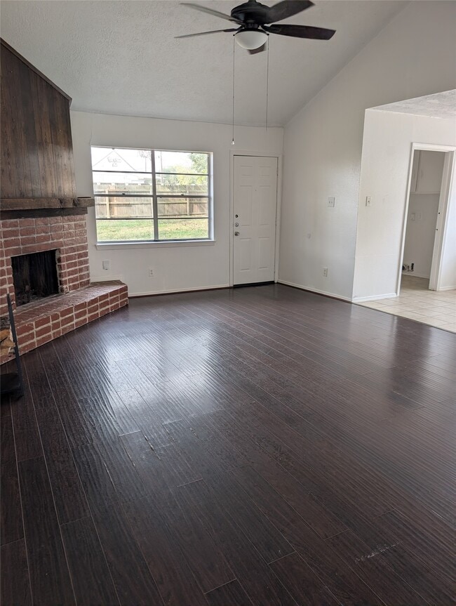 Foto del edificio - 8703 Collingsdale Rd