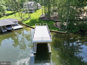 Building Photo - 44 Deep Crk Cir