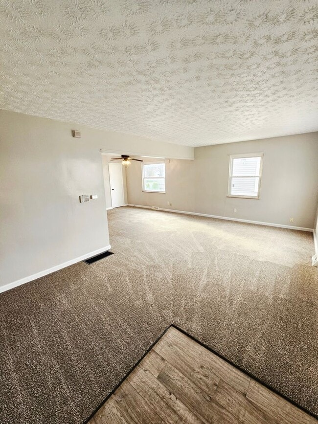 Building Photo - Move-In Ready 3BR/1BA Home w/ 2-Car Garage | Recently Updated