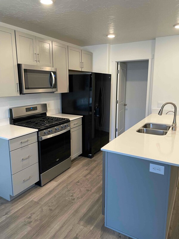 Building Photo - 8584 W Cordero Dr