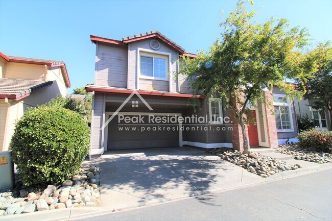 Foto del edificio - Very Nice 3bd/2.5ba Elk Grove House with 2 Car Garage!