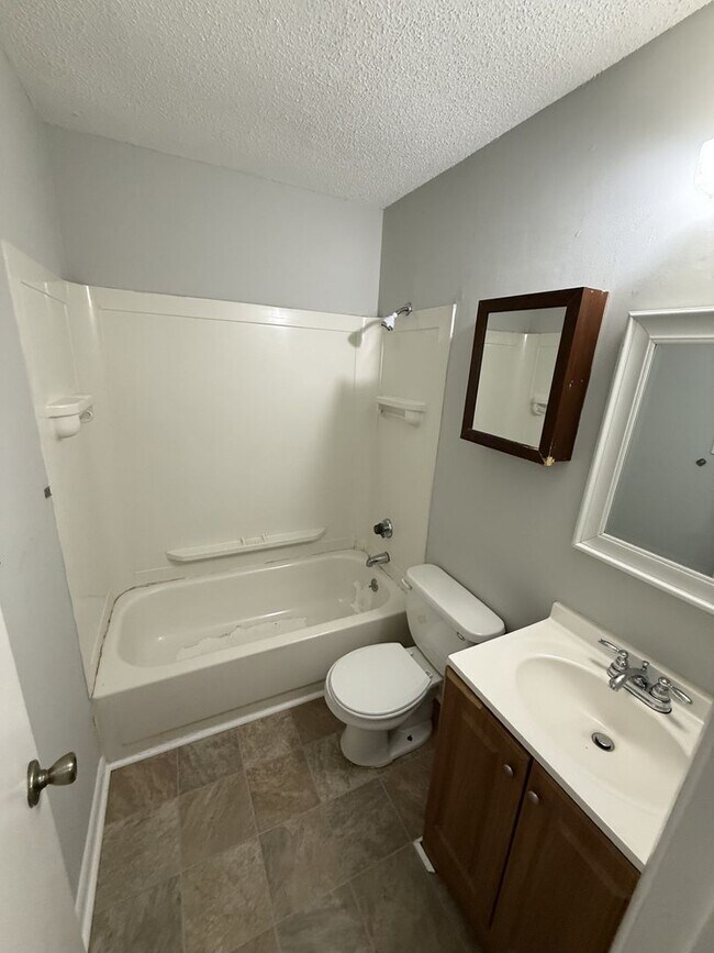 Foto del edificio - 2 bd 1 ba