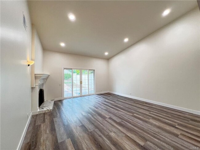 Building Photo - 3725 Cypress Ln