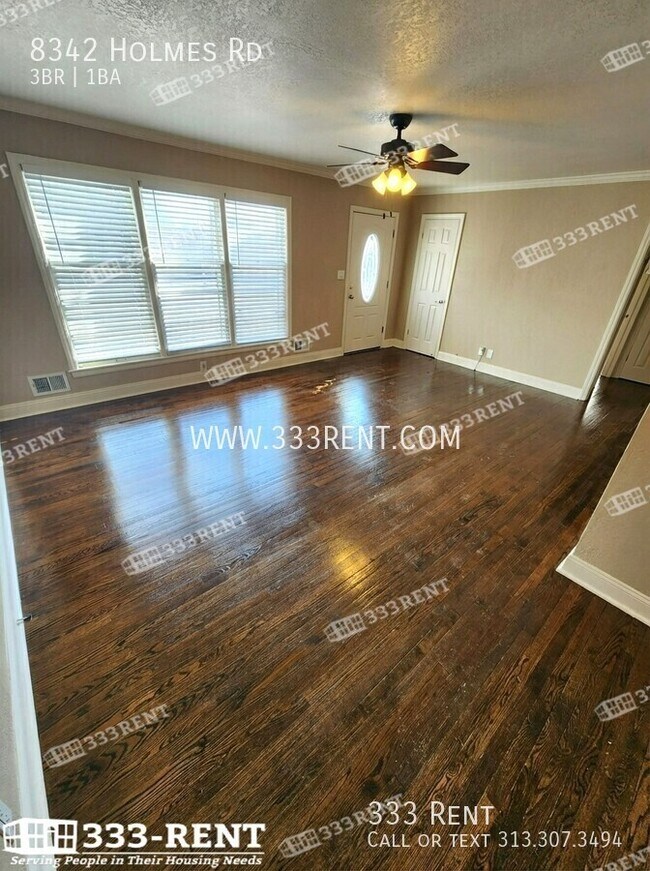 Foto del edificio - 8342 Holmes Rd