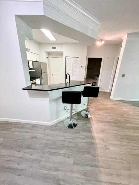 Building Photo - 9857 Baywinds Dr
