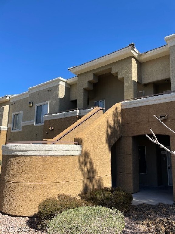 Foto principal - 8070 W Russell Rd