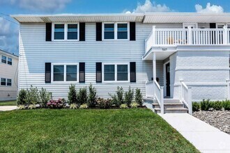 Building Photo - 7007 Ventnor Gardens Plaza
