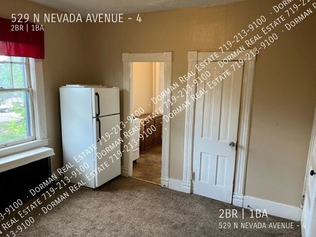 Building Photo - 2 bed, 1 bath apartment in a Victorian Hom...