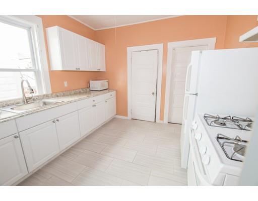 Building Photo - 128 Maple St