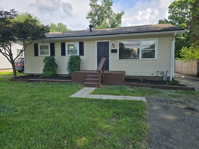 Foto del edificio - YOU CAN STOP YOUR SEARCH! Jeffersontown / Jtown Rental with 3 Bedrooms, 1 Full Baths, Ranch, 1 Ca...
