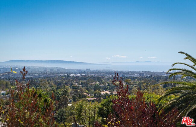 Foto del edificio - 12421 Deerbrook Ln