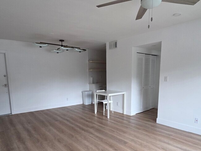 Foto del edificio - 1001 SE 16th St