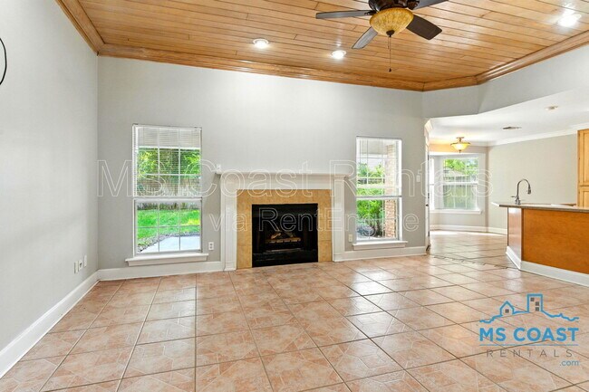 Foto del edificio - 11360 Creek Dr