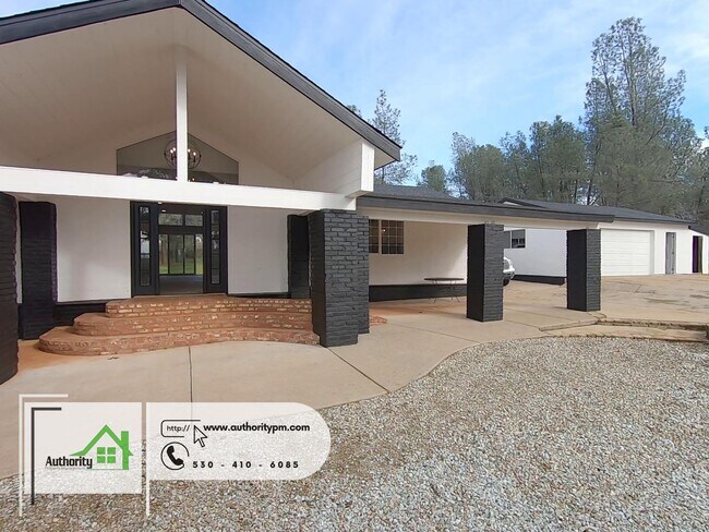 Building Photo - 27562 Cam Real