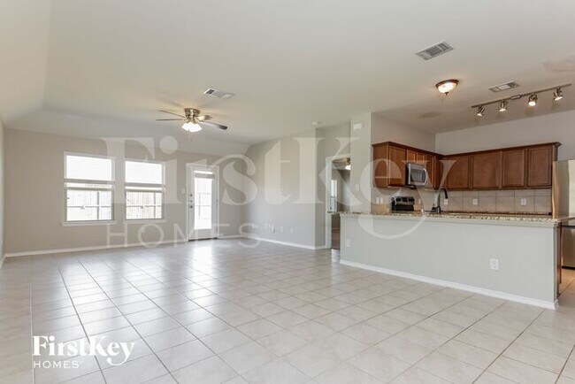 Foto del edificio - 3350 Emerson Rd