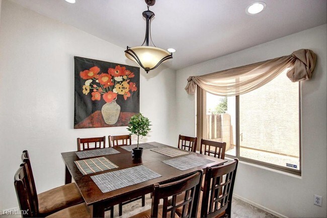Foto del edificio - 7134 S Oakbank Dr