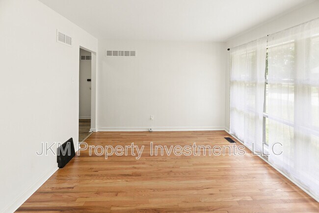 Foto del edificio - 135 St Maurice Ln