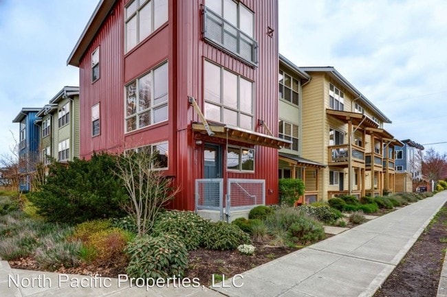 Building Photo - 1730 SW Barton St