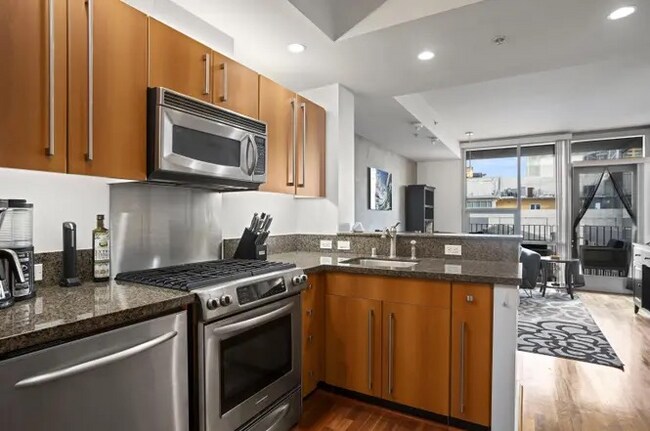 Foto del edificio - 321 Tenth Ave