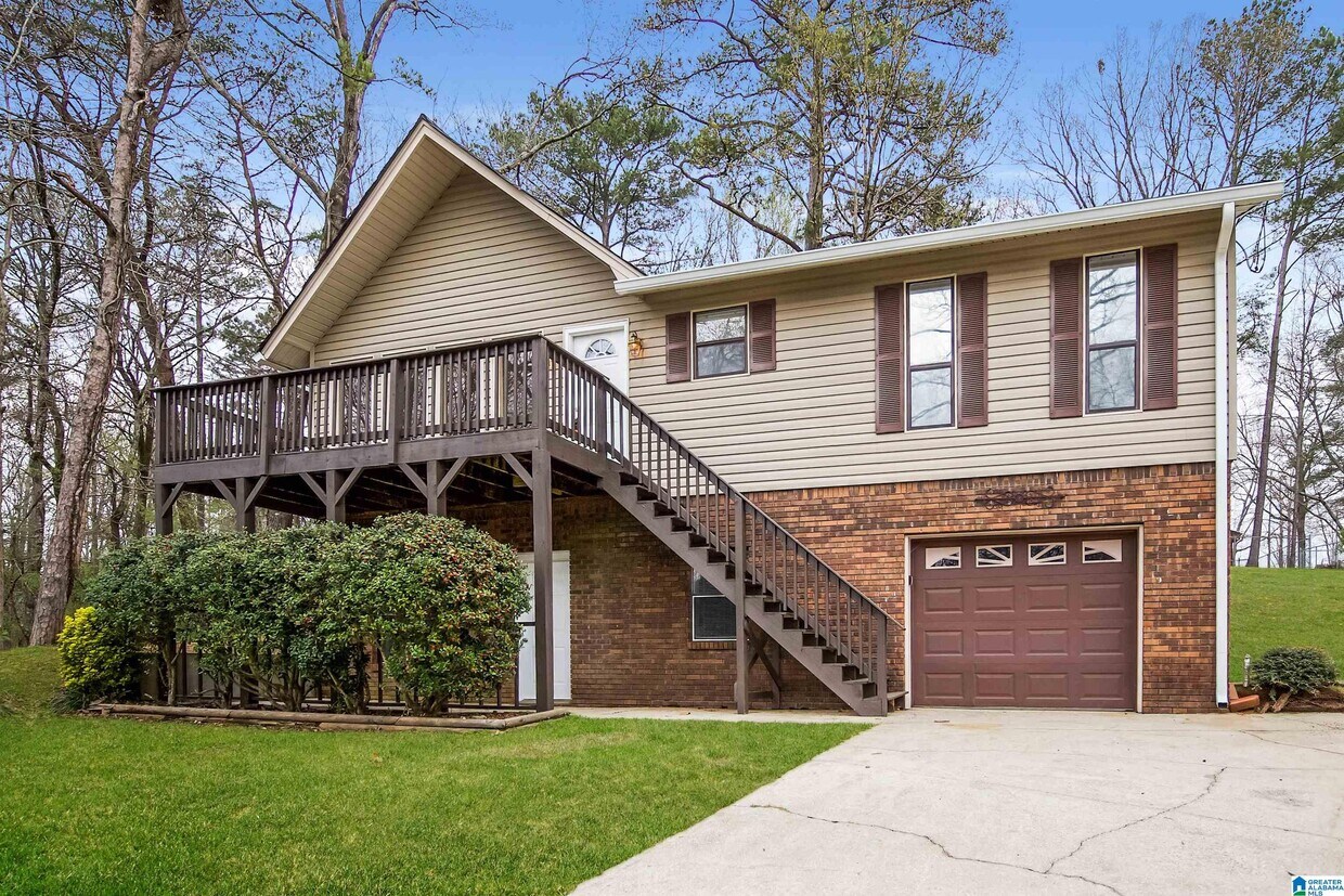 Primary Photo - 21264 Royal Dr
