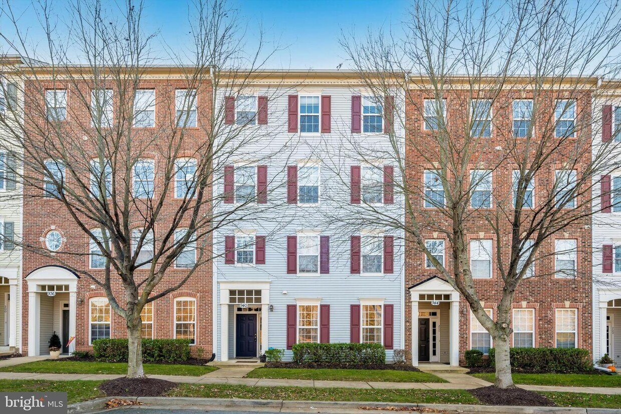 Primary Photo - 940 Orchard Ridge Dr