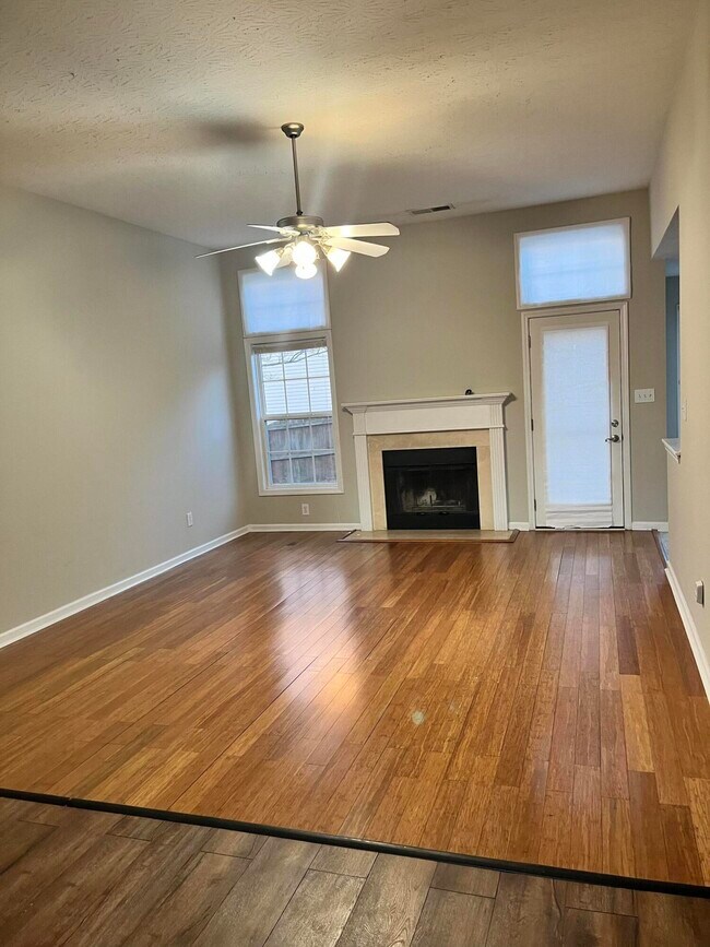 Building Photo - 4405 Lotus Ln