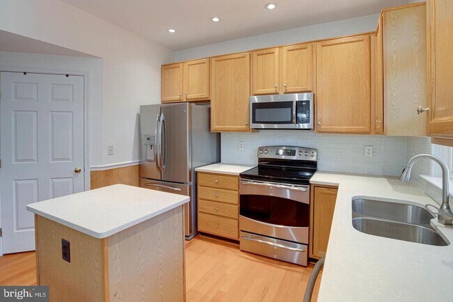 Building Photo - 4370 Sutler Hill Square