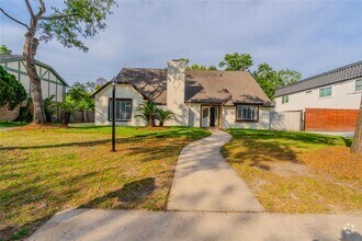 Building Photo - 19314 Enchanted Oaks Dr