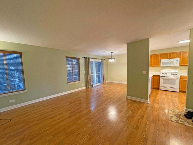 Building Photo - 2043 Orchard Ln