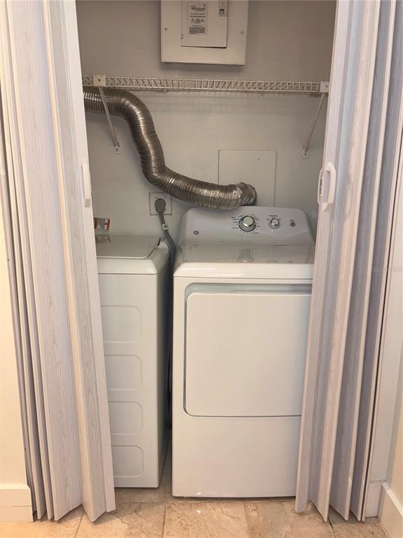 Building Photo - 1690 Dale Ave