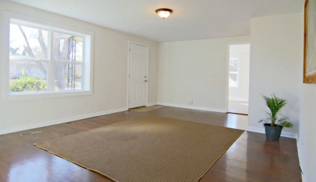 Building Photo - 2317 Adair Ave