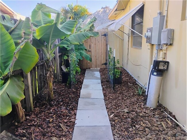 Photo - 4121 Thomas St Apartment