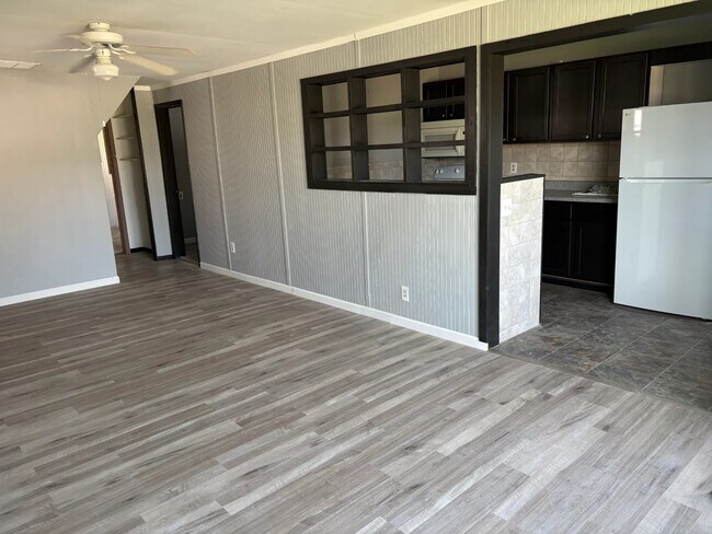 Foto del edificio - 308 N Cherry St