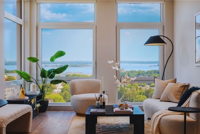 Building Photo - Arc House