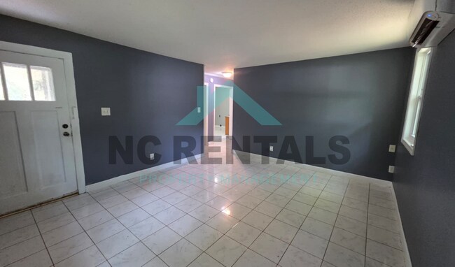 Foto del edificio - 3211 Donnell St