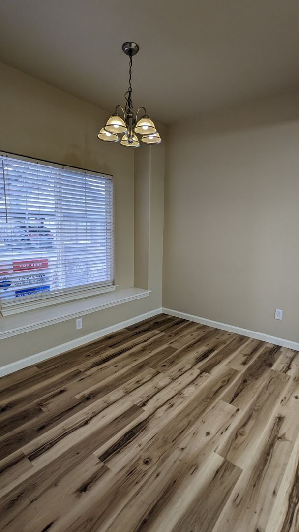 Foto del edificio - TWO BEDROOM/TWO BATHROOM CONDO WITH AMENITIES IN GATED COMMUNITY!