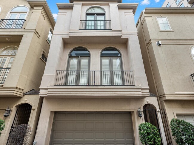 Foto del edificio - 107 Dennis St