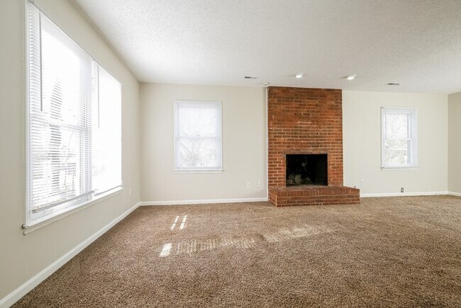 Building Photo - Beautiful Home in Greensboro, NC