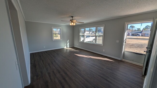 Foto del edificio - 3928 Pine Line Dr