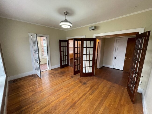 Building Photo - CASS D Apartments-5338