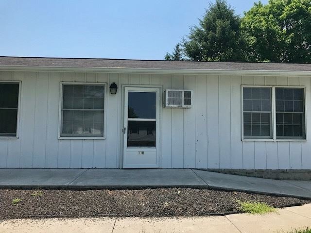 Foto principal - 702-702 E Willow St