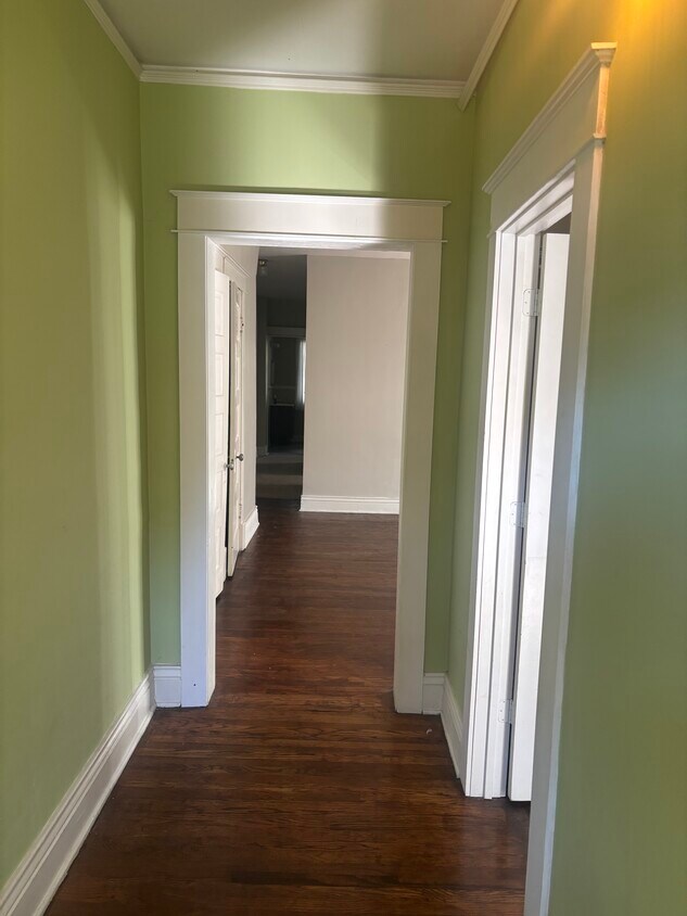 Foto principal - 161 N Keats Ave