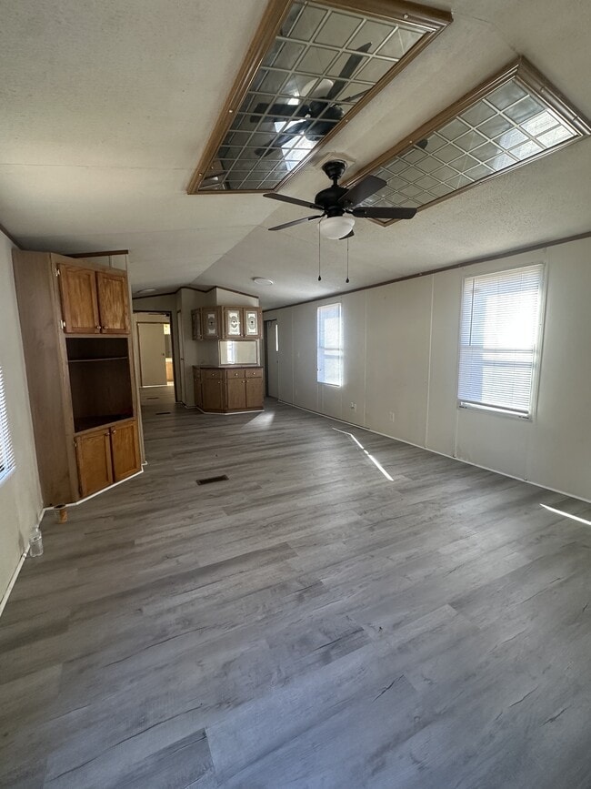 Foto del edificio - 7410 Olin Rd