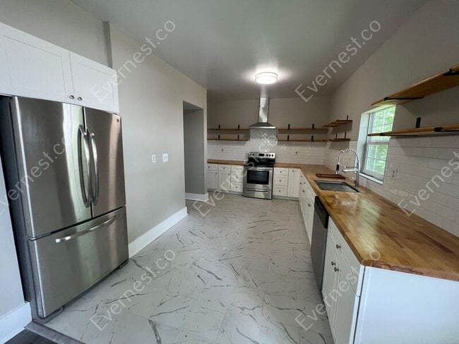 Building Photo - 1628 44th St Ensley