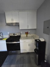 Building Photo - 1000 S Amantha Ave
