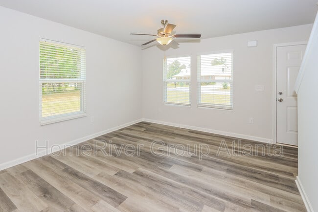 Building Photo - 120 Longleaf Dr
