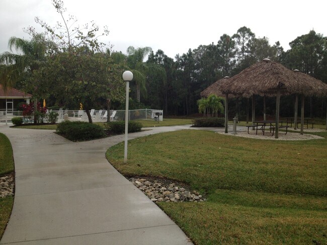 Building Photo - 2 Bedroom 2 Bath in Coral Falls