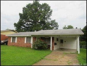 Building Photo - 5813 La Mirado Dr