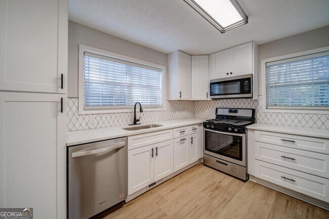 Foto del edificio - 3775 Burnt Hickory Wy NW